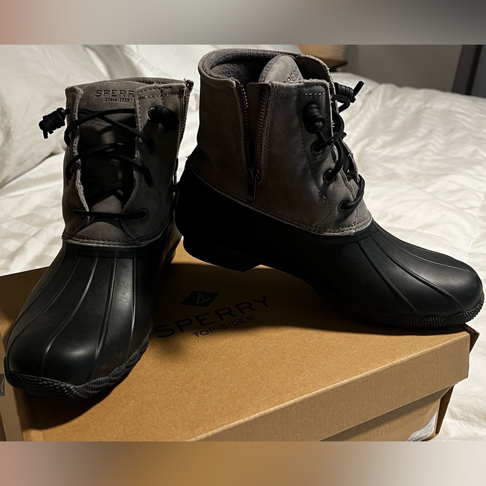 Sperry Saltwater duck boots grey black 8.5 women’s